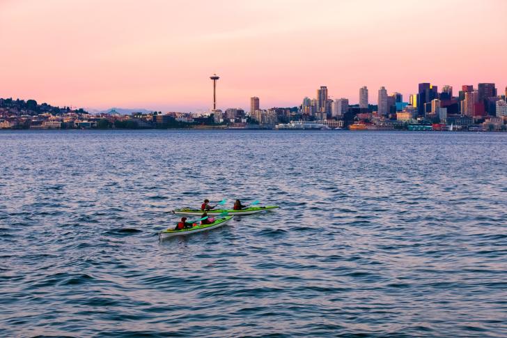 Lake Union and the Seattle skyline at sunset